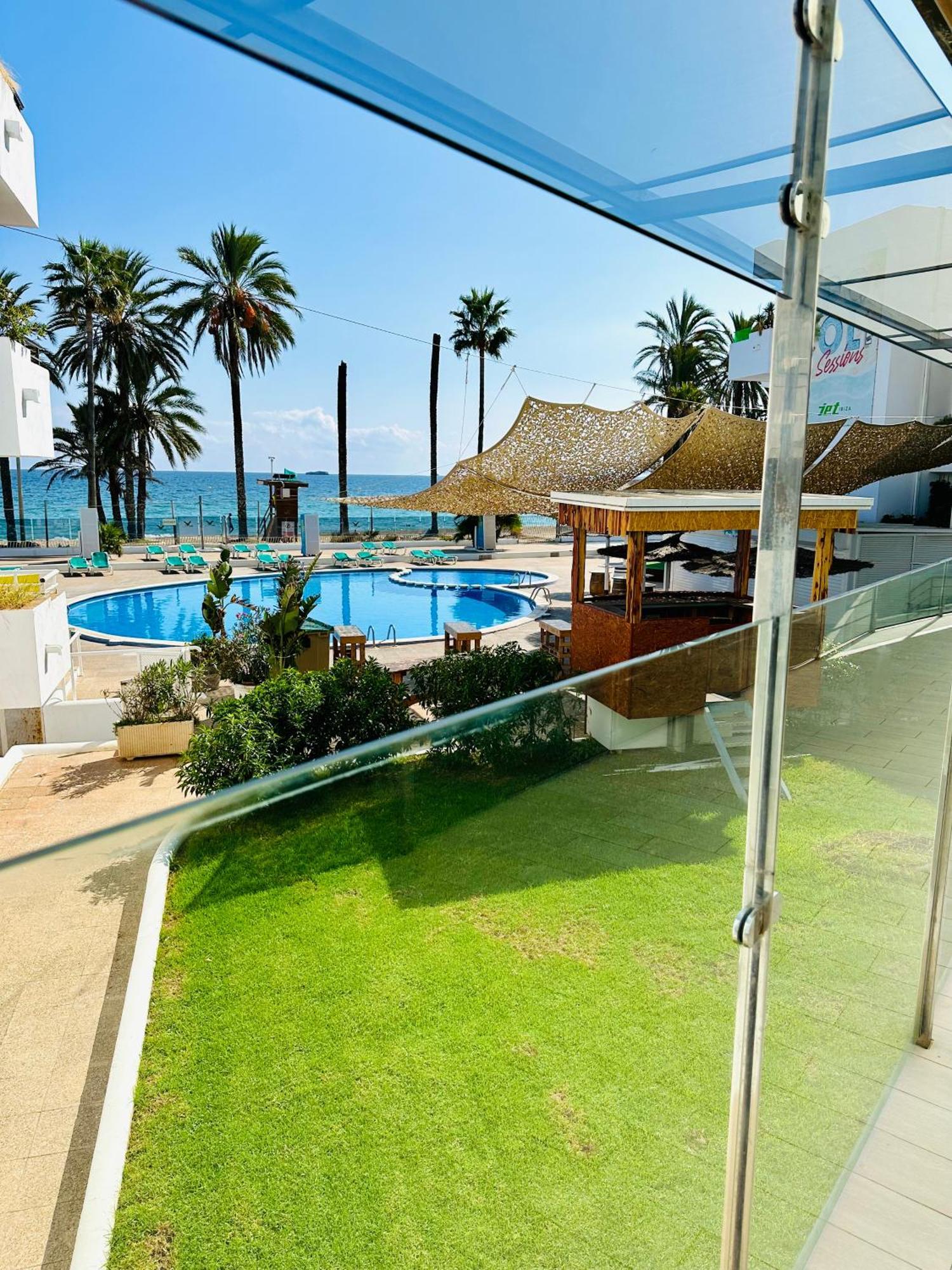 Apartamentos Jet - Adults Only Playa d'en Bossa Ngoại thất bức ảnh