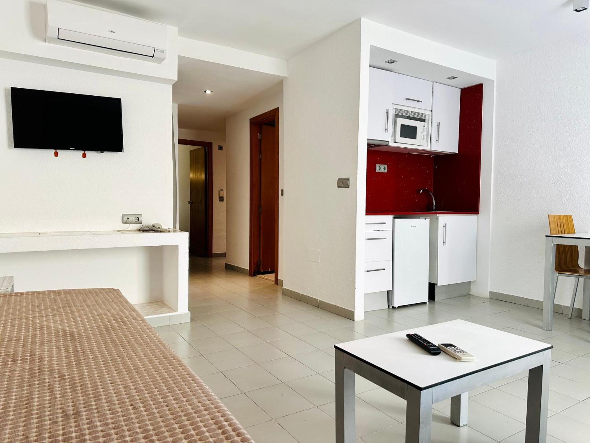 Apartamentos Jet - Adults Only Playa d'en Bossa Ngoại thất bức ảnh