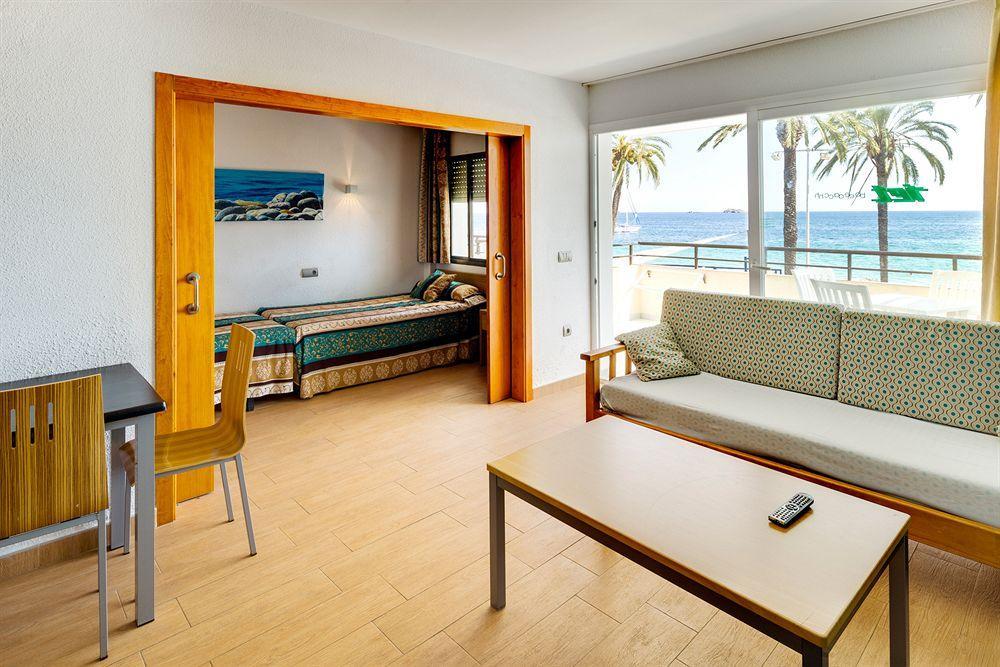 Apartamentos Jet - Adults Only Playa d'en Bossa Ngoại thất bức ảnh