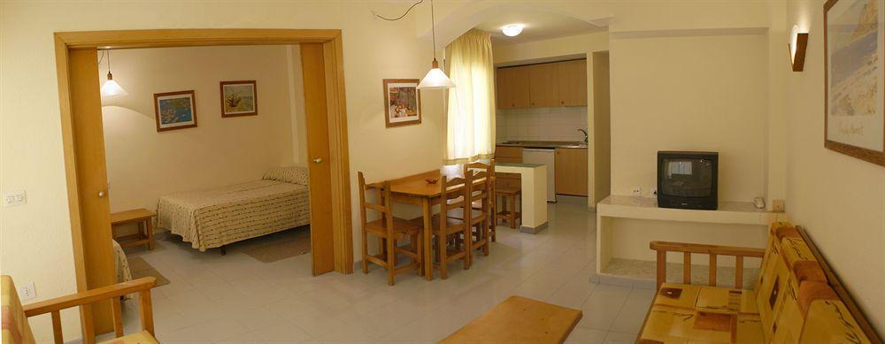 Apartamentos Jet - Adults Only Playa d'en Bossa Ngoại thất bức ảnh