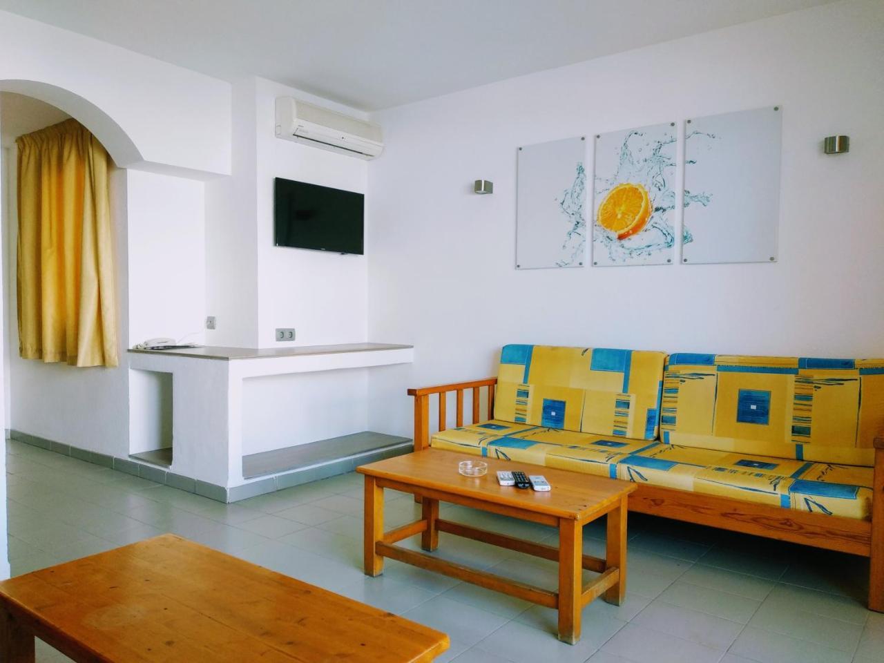 Apartamentos Jet - Adults Only Playa d'en Bossa Ngoại thất bức ảnh